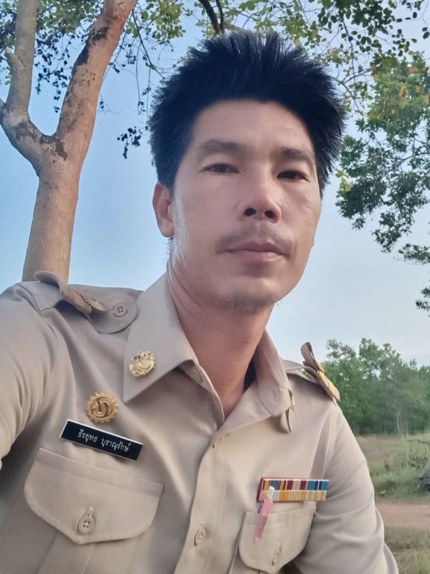 ช่างตี้ช่างไฟ